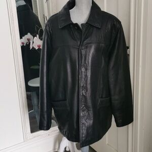 Mens genuine black leather Orvieto car coat with pockets. size XL. EUC vintage